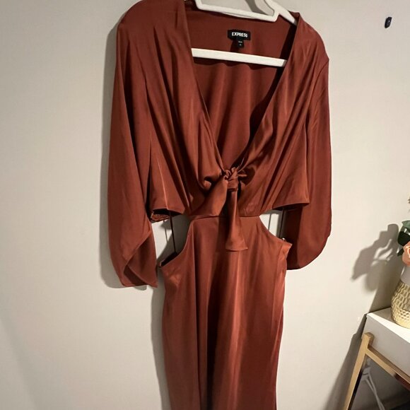 Express Brown Cut Out Tie Front Maxi Dress - Picture 4 of 5